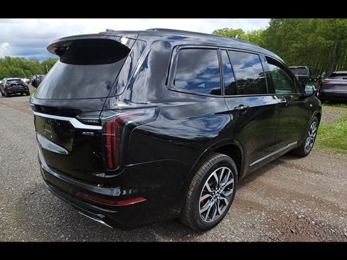 Certified 2025 Cadillac XT6 Sport w/ Technology Package AWD/4WD image 6
