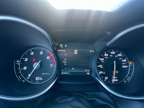 Used 2020 Alfa Romeo Stelvio w/ Nero Edizione image 21