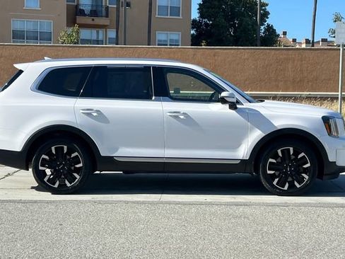 Used 2023 Kia Telluride SX AWD/4WD image 3