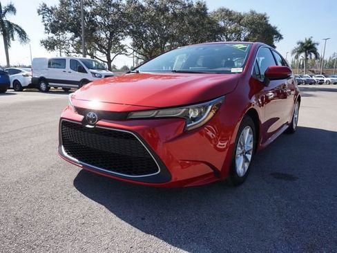 Used 2021 Toyota Corolla XLE image 16