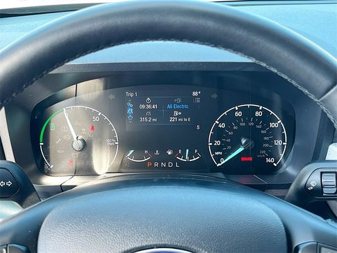 Used 2024 Ford Maverick XLT w/ XLT Luxury Package image 12