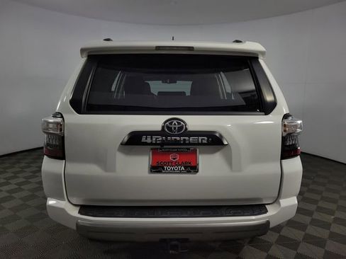 Used 2019 Toyota 4Runner TRD Off-Road Premium image 10