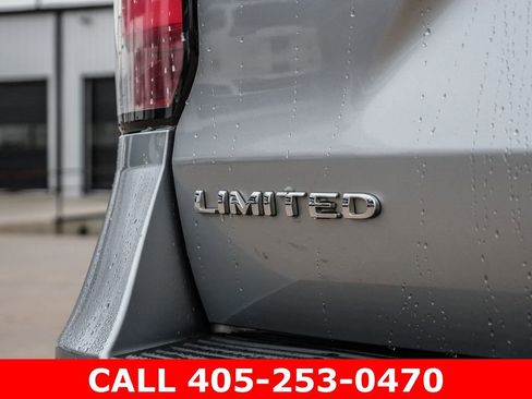 Used 2020 Ford Expedition Limited w/ Equipment Group 301A RWD image 12