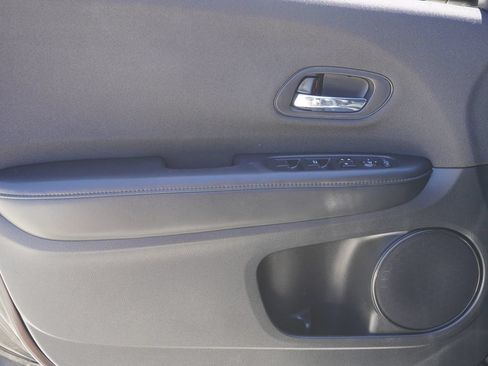 Used 2021 Honda HR-V Sport image 19