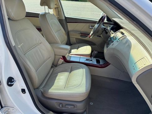 Used 2008 Hyundai Azera Limited image 19
