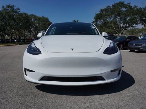 Used 2024 Tesla Model Y Performance image 14