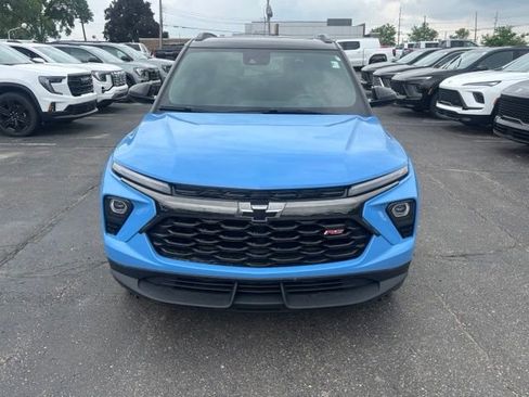 Used 2024 Chevrolet TrailBlazer RS w/ Convenience Package AWD/4WD image 2