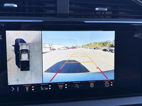 Used 2026 GMC Sierra 2500 AT4 image 18