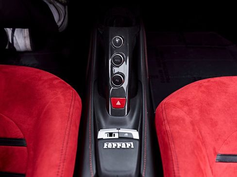 Used 2018 Ferrari 488 GTB RWD image 78