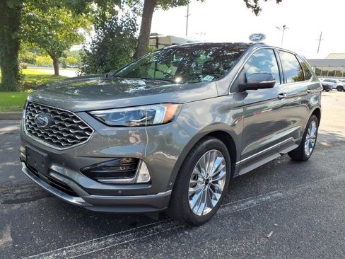 Used 2022 Ford Edge Titanium w/ Equipment Group 301A AWD/4WD image 5