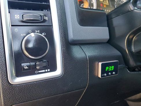 Used 2020 RAM 1500 Classic SLT AWD/4WD image 26