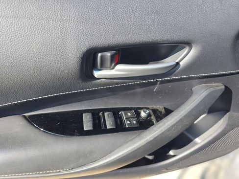 Used 2020 Toyota Corolla SE w/ Carpet Mat Package image 18