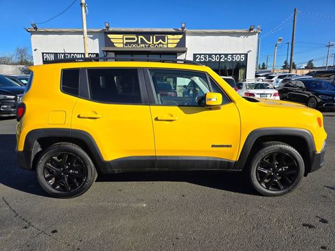 Used 2018 Jeep Renegade Altitude image 5