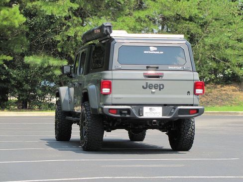 Used 2021 Jeep Gladiator Sport AWD/4WD image 11