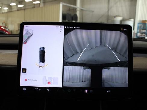 Used 2018 Tesla Model 3 Long Range RWD image 4