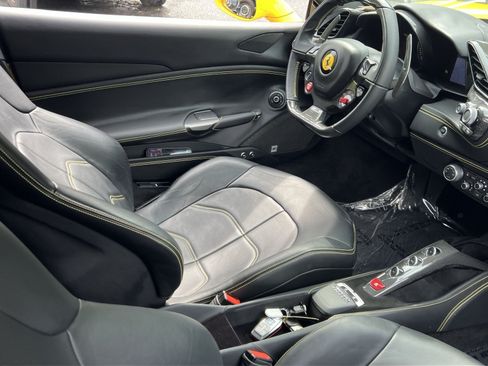 Used 2016 Ferrari 488 GTB RWD image 16