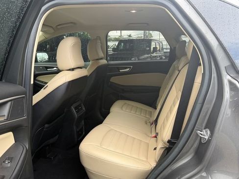 Used 2023 Ford Edge SEL w/ Cargo Accessory Package AWD/4WD image 11