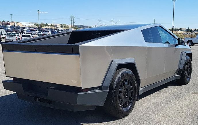 Used 2025 Tesla Cybertruck Cyberbeast AWD/4WD image 2
