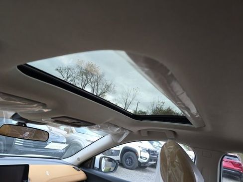 New 2025 Nissan Sentra SV w/ SV Premium Package image 6