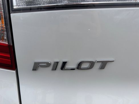 Used 2020 Honda Pilot Touring image 24