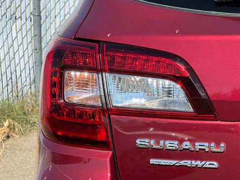 Used 2019 Subaru Outback 2.5i Limited AWD/4WD image 23