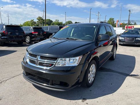 Used 2019 Dodge Journey SE FWD image 21