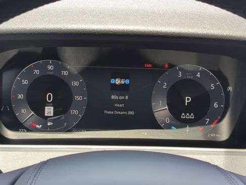 New 2025 Land Rover Range Rover Velar Dynamic SE image 13