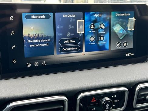 New 2026 Nissan Sentra SV FWD image 17
