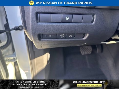 New 2026 Nissan Rogue Platinum AWD/4WD image 18