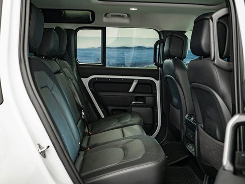 Used 2023 Land Rover Defender 110 X-Dynamic SE image 49