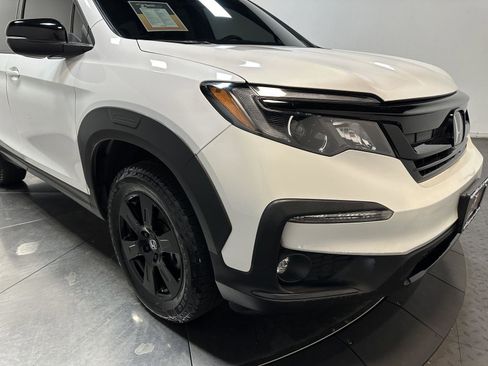 Used 2022 Honda Pilot TrailSport image 3
