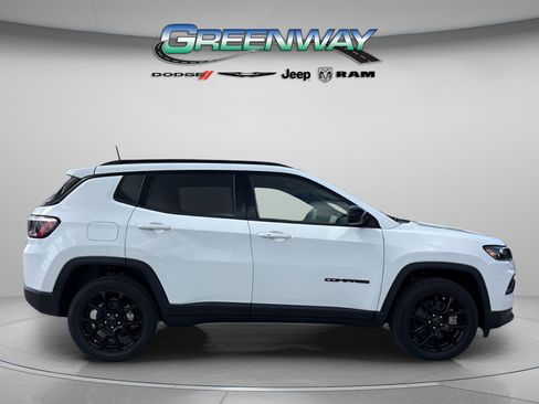 New 2026 Jeep Compass Latitude image 5