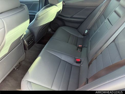 Used 2022 Lexus IS 350 F Sport image 28