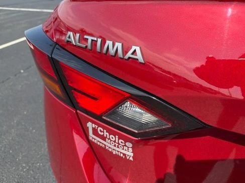 Used 2024 Nissan Altima 2.5 SV FWD image 30