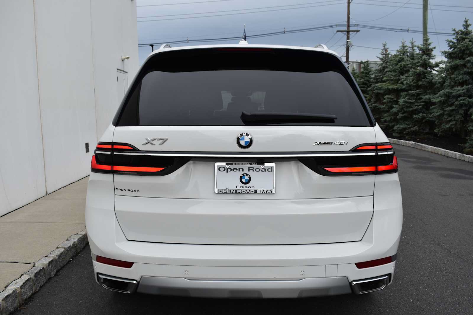 Used 2026 BMW X7 xDrive40i w/ Premium Package AWD/4WD image 6