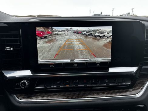 Used 2025 GMC Sierra 1500 Elevation image 12