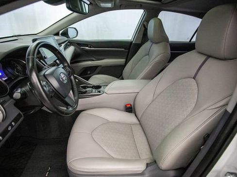 Used 2021 Toyota Camry XSE image 18