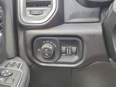 Used 2024 RAM 2500 Laramie w/ Safety Group AWD/4WD image 14