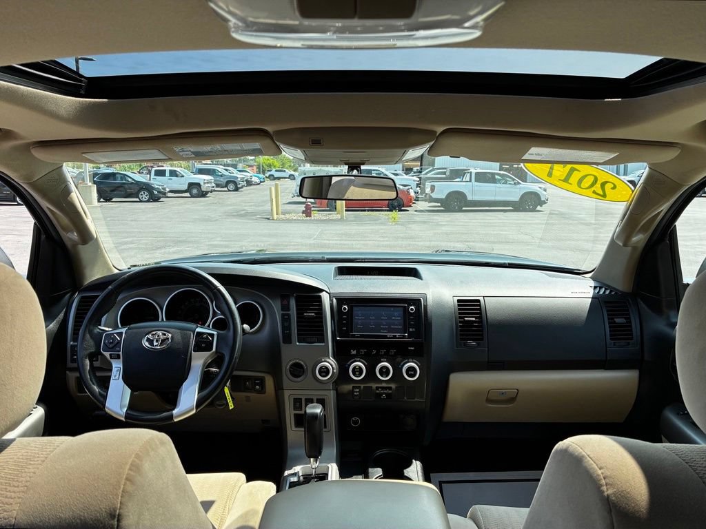 Used 2017 Toyota Sequoia SR5 AWD/4WD image 32