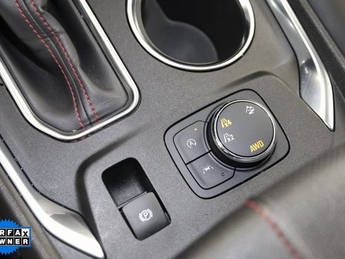 Used 2023 Chevrolet Traverse RS image 28