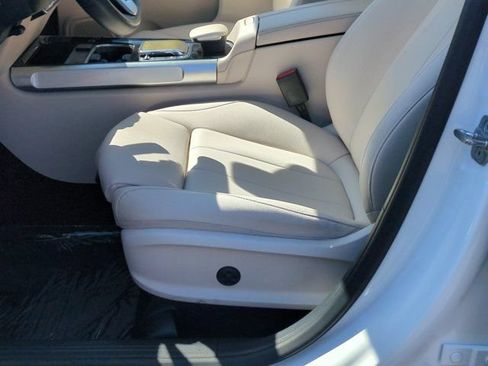 Used 2023 Mercedes-Benz GLB 250 image 12
