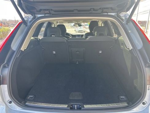 Certified 2025 Volvo XC60 B5 Plus image 11