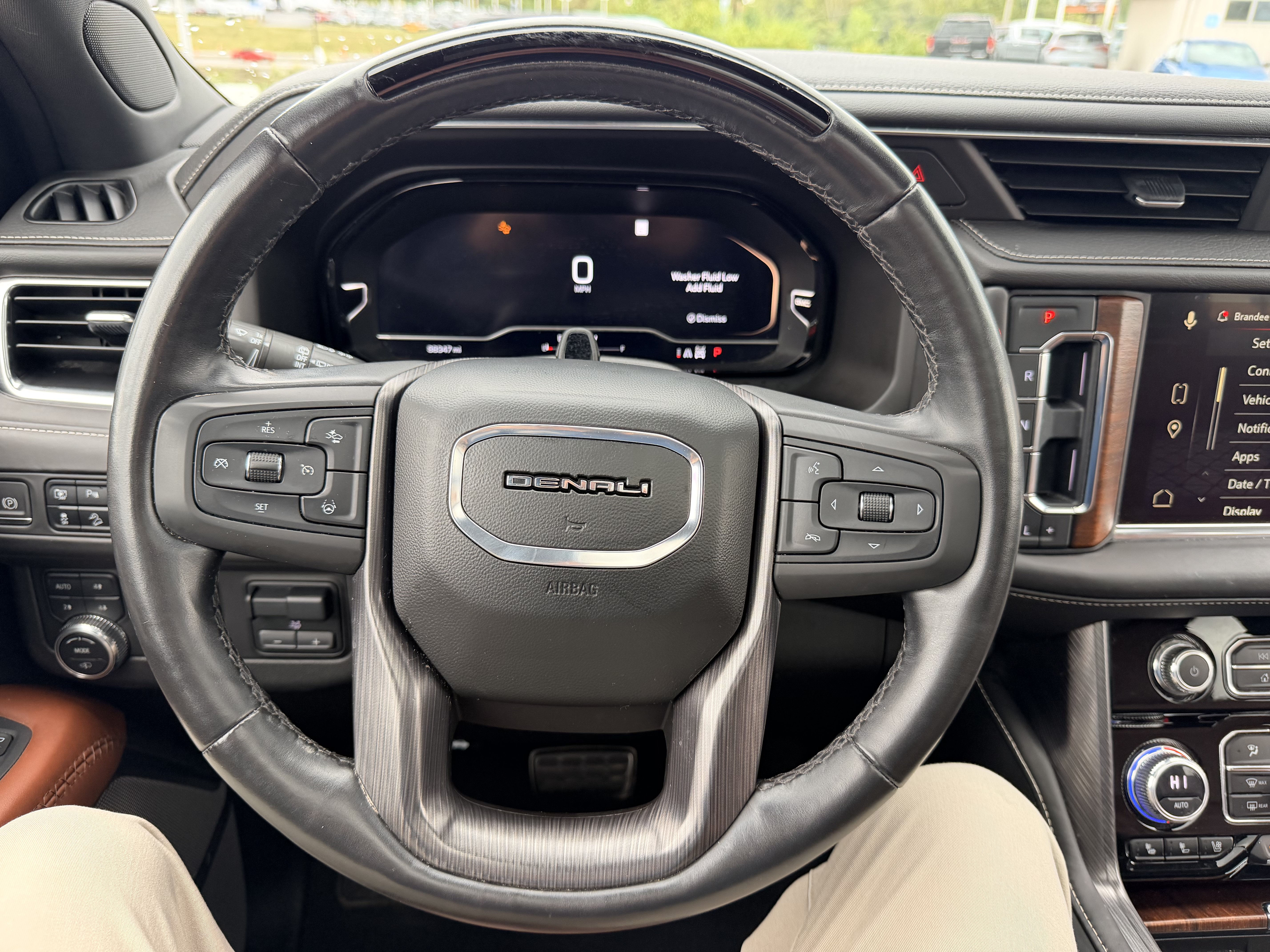 Used 2023 GMC Yukon XL Denali Ultimate AWD/4WD image 15