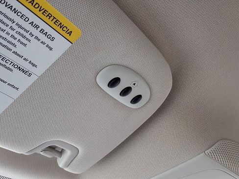 Used 2023 Ford Edge Titanium image 15