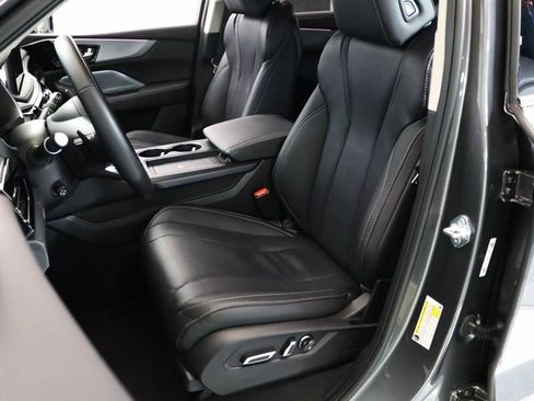 Used 2026 Acura MDX w/ Technology Package image 2