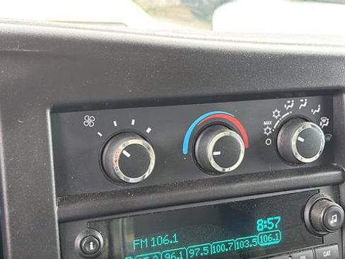 Used 2023 Chevrolet Express 3500 w/ Power Convenience Package RWD image 32