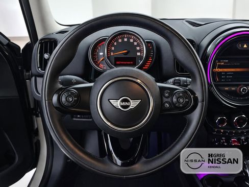 Used 2017 MINI Cooper Countryman S FWD image 8