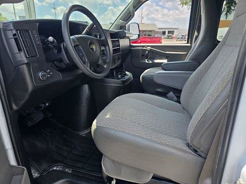 Certified 2024 Chevrolet Express 3500 LT w/ LT Preferred Equipment Group RWD image 10