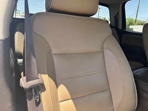Used 2017 GMC Sierra 2500 Denali w/ Duramax Plus Package AWD/4WD image 32
