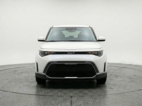 Used 2025 Kia Soul LX w/ LX Technology Package FWD image 2
